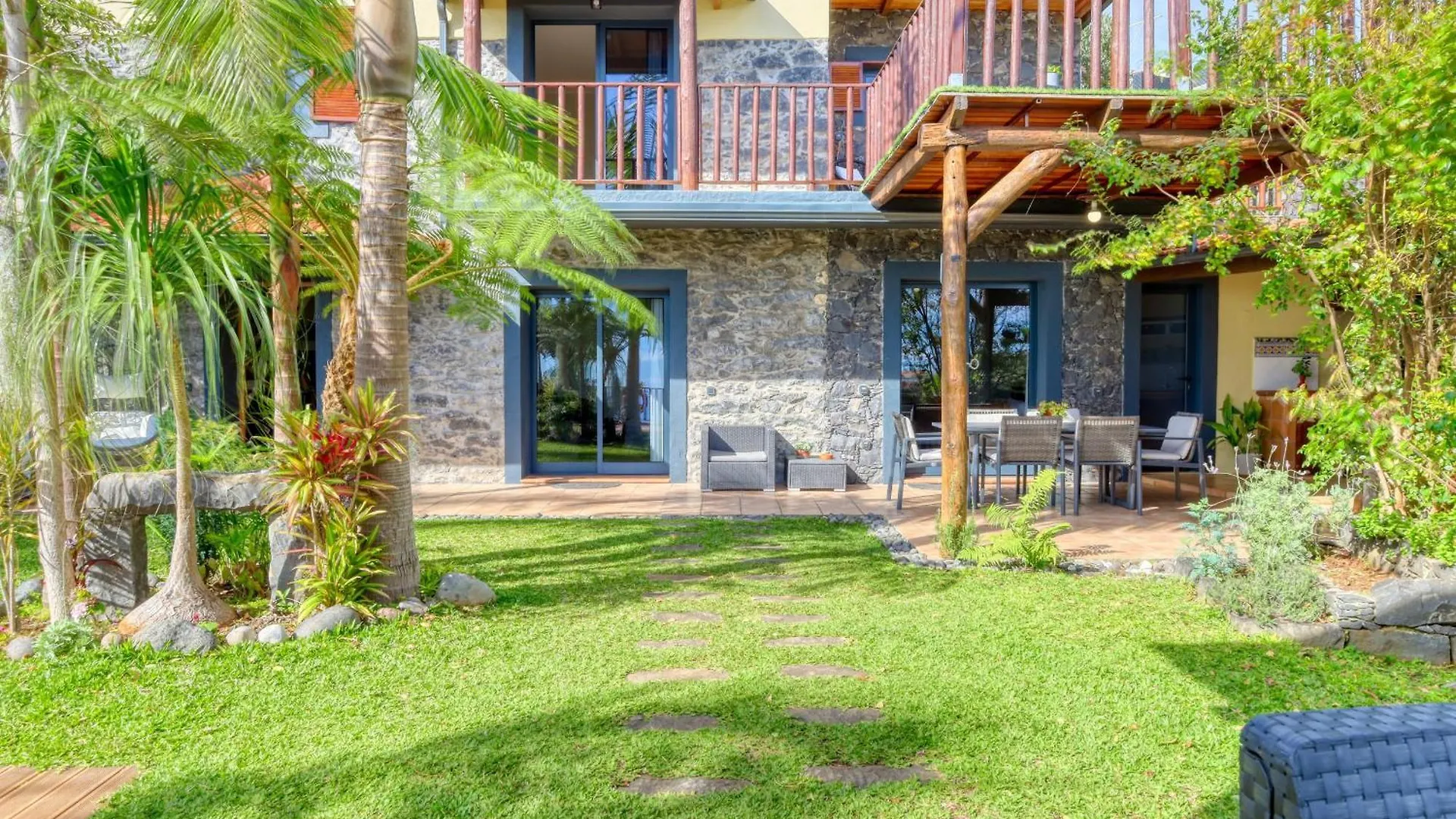 Villa Ricardo House, A Home In Madeira Calheta  Portugal