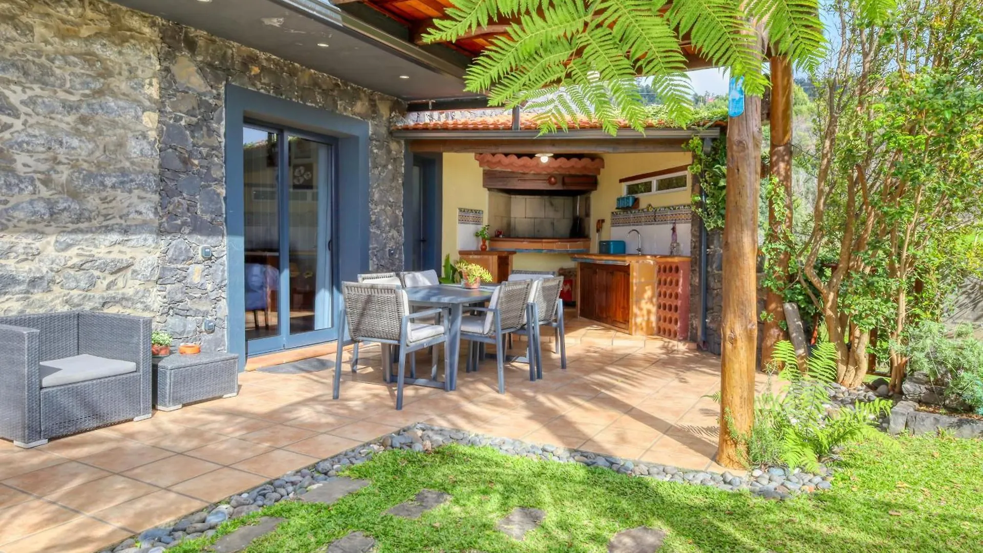 Ricardo House, A Home In Madeira Calheta  Villa